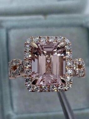 Rose gold ring